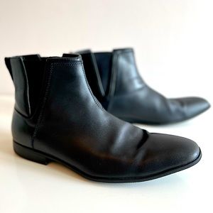 Calvin Klein Carlisle Chelsea Boots